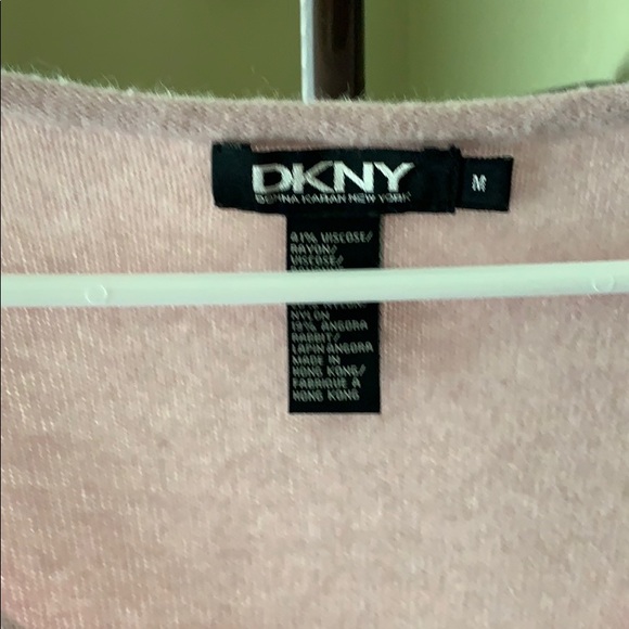 DKNY sleeveless soft pink sweater shirt Size M - Picture 4 of 5